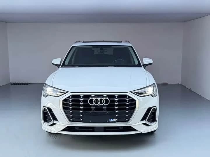 Audi Q3, 2022 — фото 1